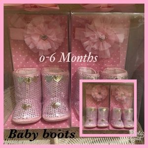 Baby boots and headband